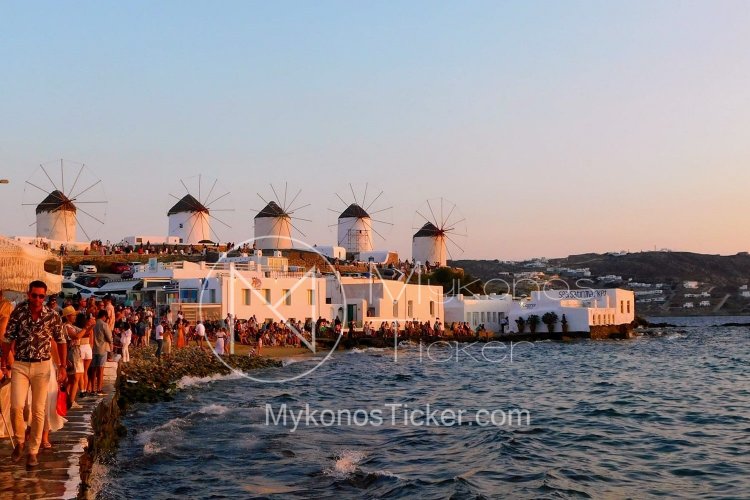 Counteracting Overtourism: Υπερτουρισμός!! Πώς θα μπει φρένο στην άλωση νησιών - Έρχεται μελέτη για τη φέρουσα ικανότητα!!