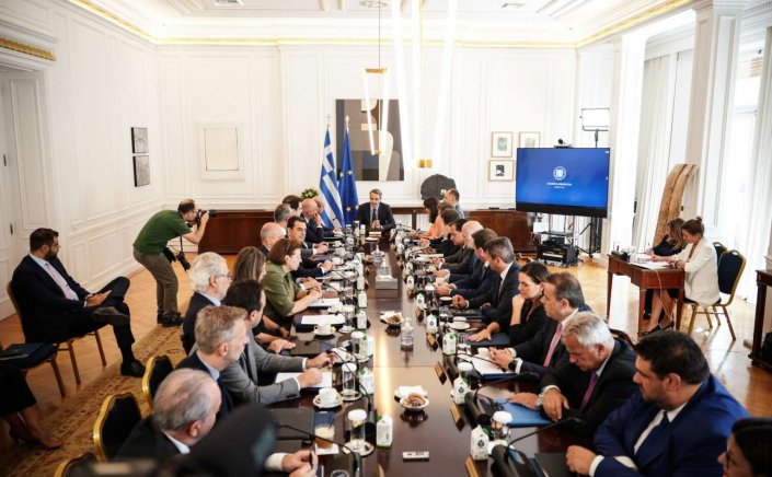 PM Mitsotakis - Υπουργικό Συμβούλιο: Η προσαρμογή στην κλιματική κρίση οριζόντια προτεραιότητα όλων των πολιτικών μας
