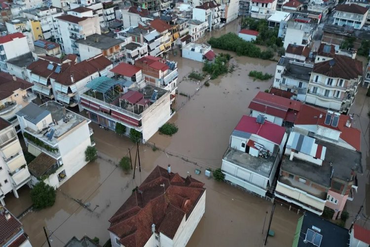 Rainstorm Daniel - Λάρισα: Πλημμύρισαν συνοικίες από το φούσκωμα του Πηνειού - Στα 9,5 m η στάθμη του ποταμού