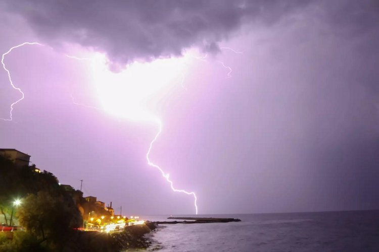 Rainstorm Elias: Νέο έκτακτο δελτίο καιρού της ΕΜΥ!! Μεγαλύτερη επιδείνωση από αύριο - Σε 13 περιοχές πολλή βροχή σήμερα [Live η πορεία της κακοκαιρίας Elias]