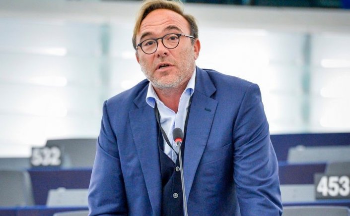 MEP Petros Kokkalis: Αποχώρησε ο Πέτρος Κόκκαλης από την ευρωομάδα του ΣΥΡΙΖΑ-ΠΣ