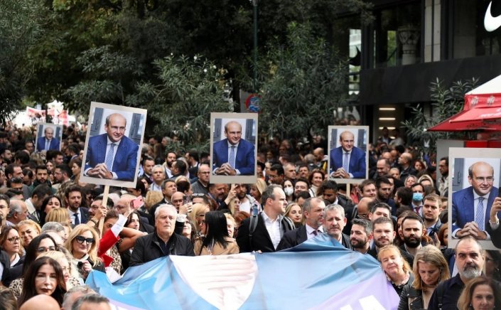 Self-Employment Tax: Το «κίνημα της γραβάτας» φέρνει 4 υποχωρήσεις στο φορολογικό