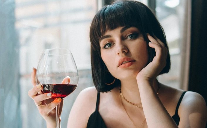 Protect teeth from red wine Staining: Θέλετε λευκά δόντια; Πώς θα τα προστατέψετε από τις επιπτώσεις του κόκκινου κρασιού