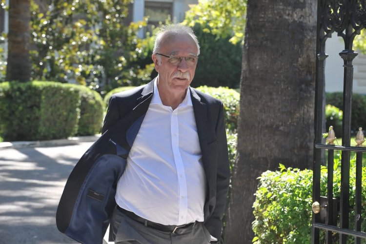 SYRIZA-PA / Βίτσας: Ο νέος φορέας θα κατέβει στις ευρωεκλογές - Το ΜΕΡΑ25 χωράει σε αυτό τον “νέο φορέα”