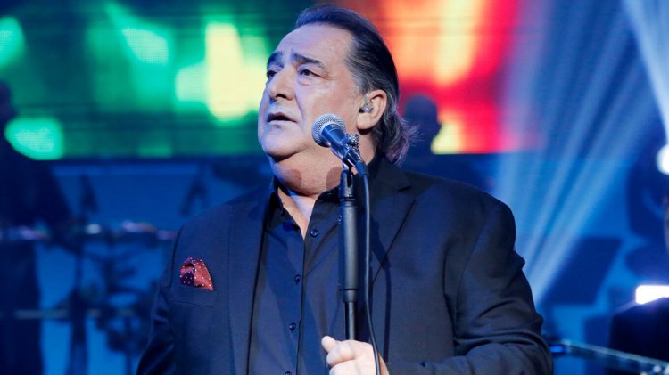 Notable Death: Θλίψη στο ελληνικό τραγούδι - Πέθανε ο Βασίλης Καρράς σε ηλικία 70 ετών