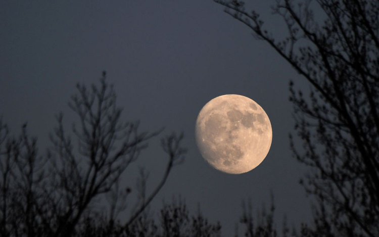 Cold Moon 2023 - Απόψε η πανσέληνος Δεκεμβρίου: Στον ουρανό η «Ψυχρή Σελήνη» - Από πού πήρε το όνομά της