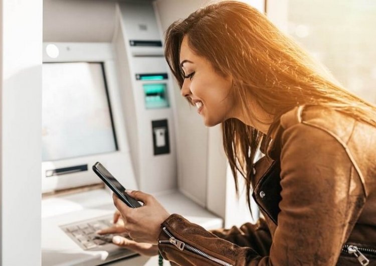 ATM cash withdrawal fee: Οι νέες προμήθειες στις αναλήψεις από τα ATM