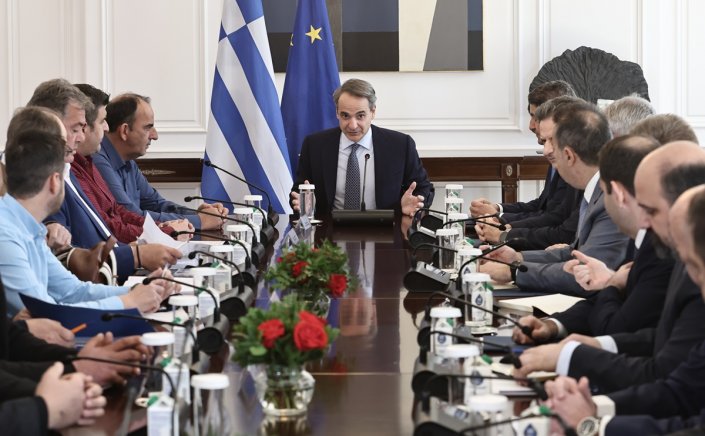 PM Mitsotakis: Τα νέα μέτρα για τους αγρότες: Φθηνότερο ρεύμα για 2+8 χρόνια και προκαταβολή του ΕΦΚ 40 εκ. ευρώ τον Μάρτιο