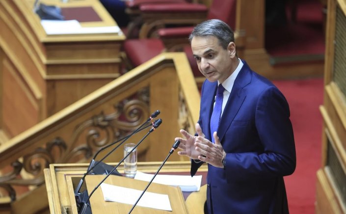 Mitsotakis on same-sex marriage bill: «Αποδίδουμε επιτέλους Δικαιοσύνη στη ζωή των συμπολιτών μας» - Τριπλό το μήνυμα Μητσοτάκη