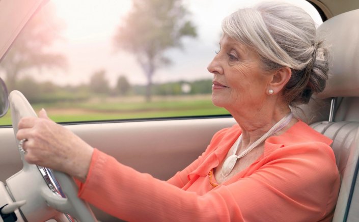 Driving License: Τέλος στα διπλώματα οδήγησης για τους 70χρονους - Τι αλλάζει στους μεγαλύτερους οδηγούς
