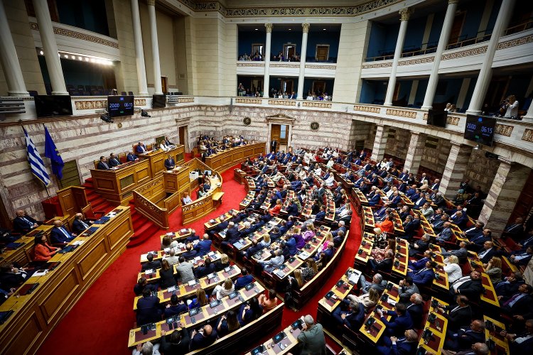 Same-sex marriage:  Πέρασε με 176 ψήφους το νομοσχέδιο για την ισότητα στον γάμο για τα Ομόφυλα ζευγάρια