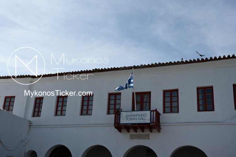 Mykonos: Στο κάδρο του ελέγχου τα έργα και οι ημέρες της διοίκησης Κουκά  -  Σε πανικό από τις διάφορες “υποθέσεις και παραγγελίες” πού “τρέχουν”