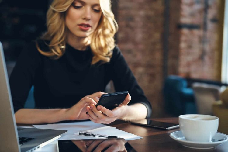 Digital Governance: Τέλος τα γκισέ στις εφορίες και η «χαρτούρα» για φορολογική ενημερότητα