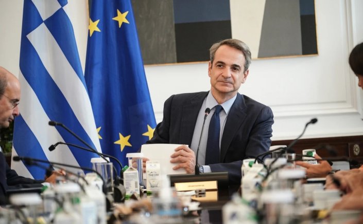 Maximos Mansion: Επιχείρηση ανάταξης του κλίματος ενόψει Συνεδρίου της ΝΔ και Ευρωεκλογών