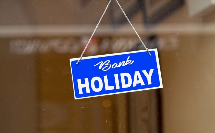 Orthodox Easter: Κλείνουν οι τράπεζες για 5 ημέρες, λόγω Πάσχα και της αργίας της Πρωτομαγιάς - Επίσημη ενημέρωση για πληρωμές και μισθούς