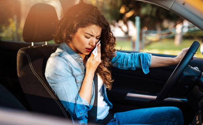 Driving with Allergies: Αλλεργίες και οδήγηση!! Κάθε φτέρνισμα ισοδυναμεί με τυφλή πορεία του αυτοκινήτου!!
