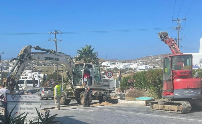 Χρήστος Βερώνης: Δεν ευθύνεται ο Δήμος για την σοβαρή κυκλοφοριακή συμφόρηση πού προκλήθηκε στους κεντρικούς οδικούς άξονες του νησιού