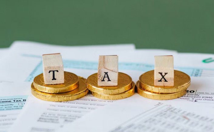 Tax on Business activity:  Καταργείται το τέλος επιτηδεύματος - Πόσο ωφελούνται 700.000 ελεύθεροι επαγγελματίες
