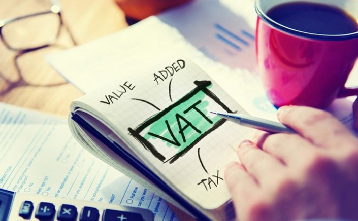 VAT Rates: Μονιμοποιούνται οι μειωμένοι συντελεστές ΦΠΑ 13% σε ταξί και καφέ