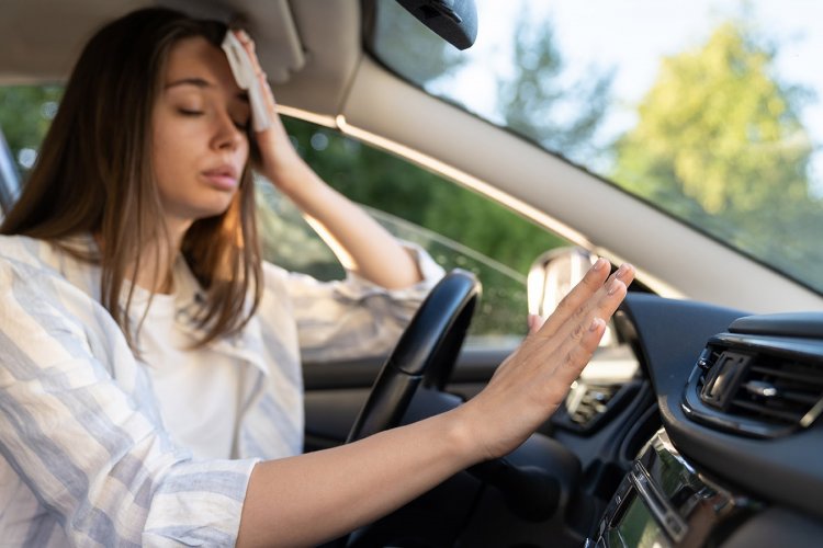 Keep Your Car's Cabin Cool: Οι 5 «χρυσοί» κανόνες του καλοκαιριού - Έτσι θα δροσίσεις γρήγορα την καμπίνα του αυτοκινήτου