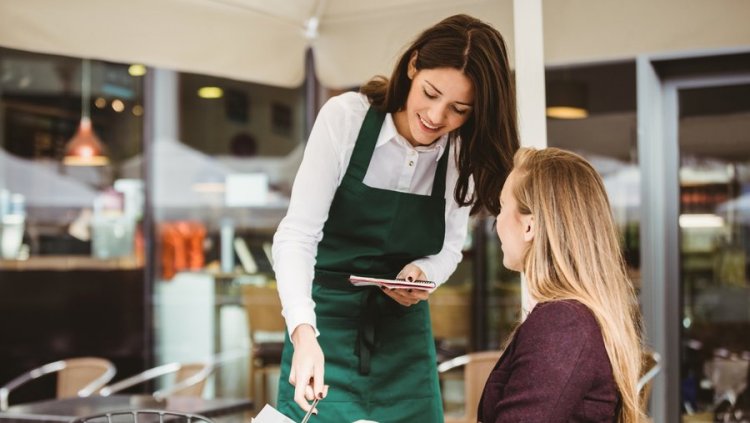 Holy Spirit Holiday: Πώς αμείβονται οι μισθωτοί του ιδιωτικού τομέα την ημέρα του Αγίου Πνεύματος