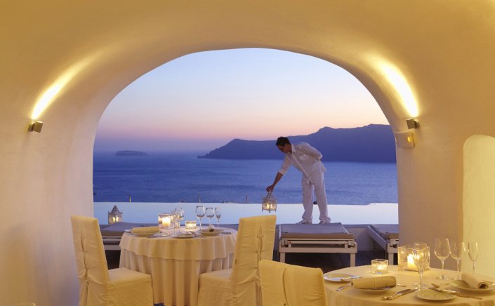 August 15th: Πώς αμείβεται η αργία του Δεκαπενταύγουστου - Όλες οι λεπτομέρειες