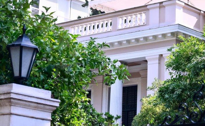 Greek polls-MRB: Μαξίμου ενταύθα!! Τα καμπανάκια έγιναν... καμπάνες από την MRB