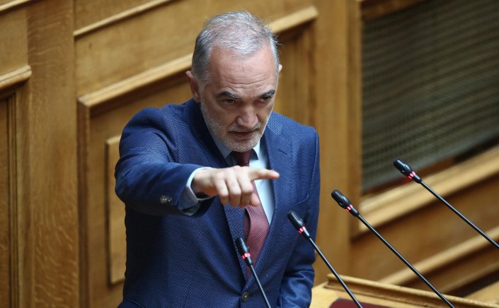 Political Developments: Διεγράφη ο Σαλμάς από τη ΝΔ - Εξαπέλυσε επίθεση κατά Μητσοτάκη / «Αν ο Μητσοτάκης με διαγράφει για να στείλει μηνύματα, είναι απαράδεκτο»