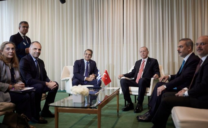 Mitsotakis Meets Erdogan in New York: Fast track η συνάντηση Μητσοτάκη - Ερντογάν / Είχε διάρκεια μόλις 30 λεπτά / Συμφώνησαν για το μεταναστευτικό