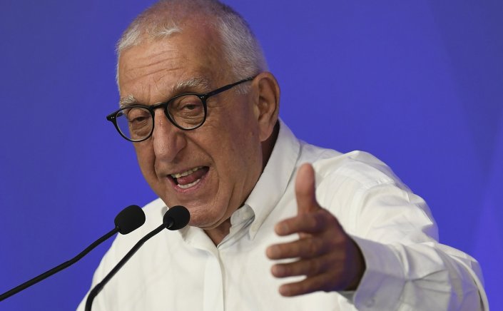 Political Developments: Κακλαμάνης για Καραμανλή - Σαμαρά, “Δεν μπορώ να θεωρήσω ότι δεν είχε πολιτική σημασία η απουσία”