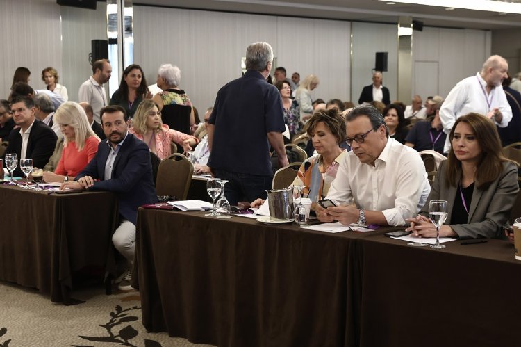 SYRIZA-PA: ΣΥΡΙΖΑ σε νέο φιάσκο!! Προς αναβολή το συνέδριο και οι εκλογές για την ηγεσία!!