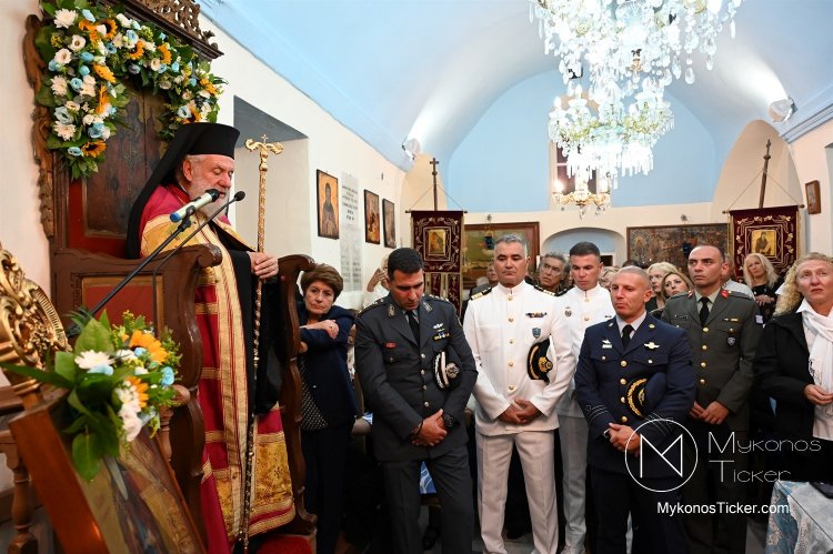 Saint Gerasimos: Πληθύς Μυκονίων τίμησε απόψε την ιερά μνήμη του Οσίου Γερασίμου [Pics & Vids]