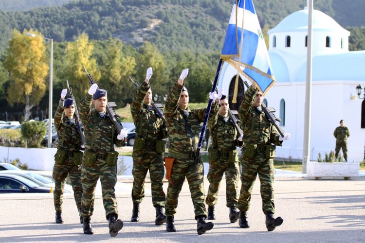 Radical Change to Military Service: Ριζικές αλλαγές στη στρατιωτική θητεία: Εθελόντριες γυναίκες και σχέδιο για επιβράβευση όσων υπηρετούν αμέσως μετά το Λύκειο