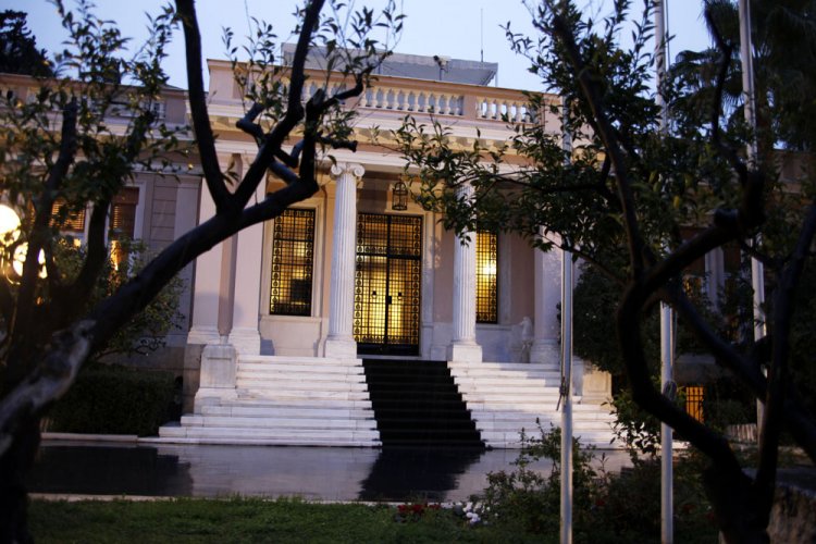 Maximos Mansion: Τα 5 συμπεράσματα που εξάγει η κυβέρνηση από τις Δημοσκοπήσεις - Η στρατηγική του Μαξίμου