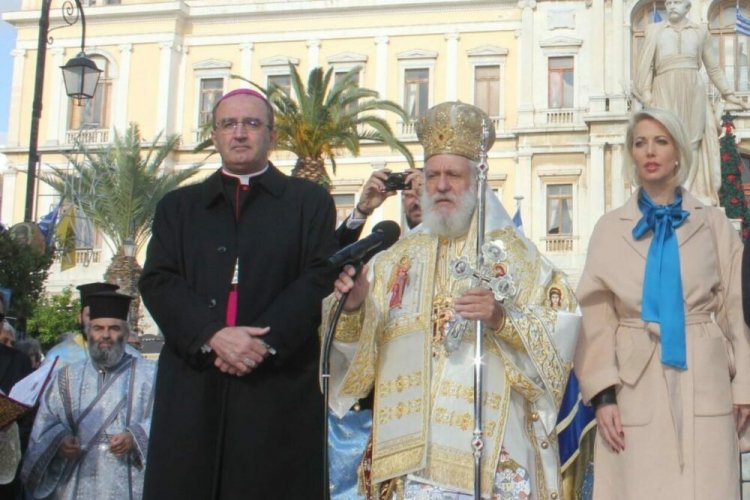 MP Katerina Monogiou: Θερμές ευχές της Κατερίνας Μονογυιού, στους εορτάζοντες και τους ναυτικούς μας για τη μνήμη του Αγίου Νικολάου