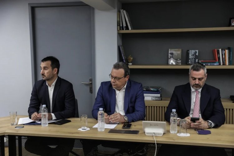 SYRIZA-PA: Μονόδρομος η σύμπραξη ΣΥΡΙΖΑ και Νέας Αριστεράς