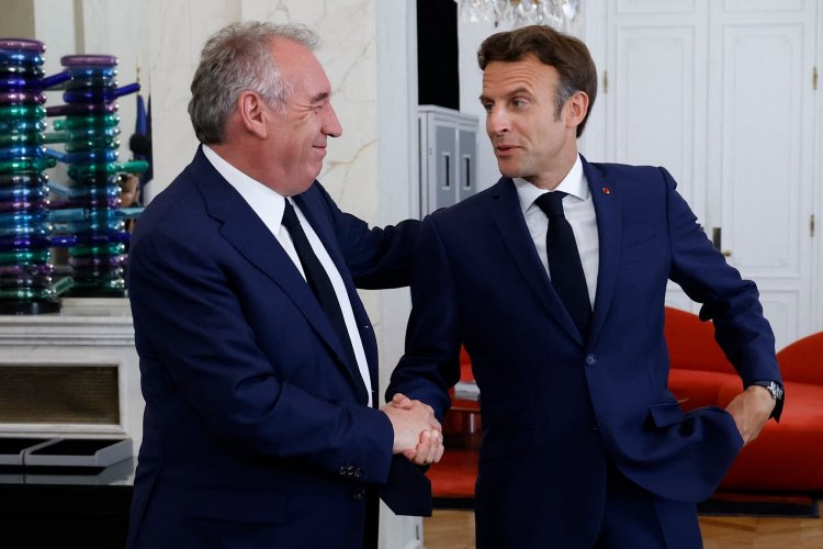 François Bayrou, new French Prime Minister: O Φρανσουά Μπαϊρού νέος πρωθυπουργός της Γαλλίας - Η ένταση στη συνάντηση με τον Μακρόν