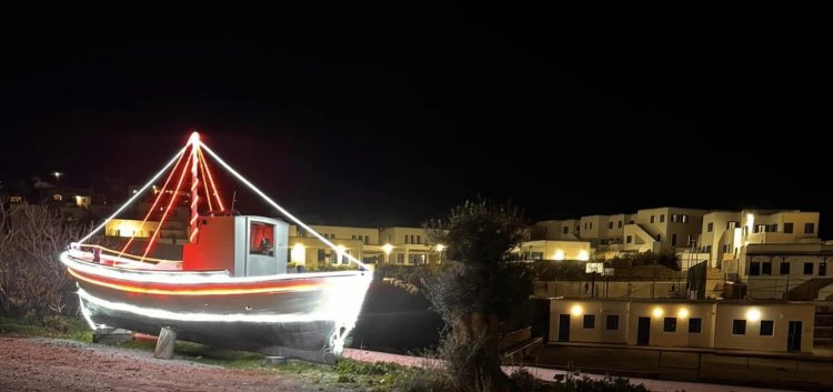 Joyeuses Fêtes!Οι ευχές της  Αντιδημάρχου Παιδείας και Κοινωνικής Μέριμνας, Μαρσούλας Χανιώτη για τα Χριστούγεννα και το Νέο Έτος!