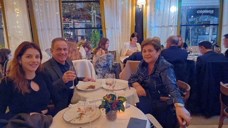 Joyeux Noël! To Χριστουγεννιάτικο μήνυμα του Δημάρχου Μυκόνου Χρήστου Βερώνη