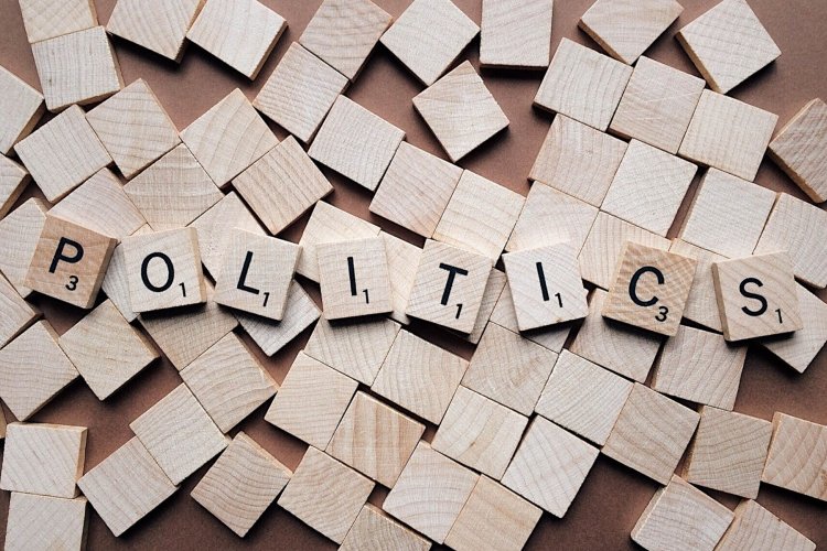 Brace for 2025: Το πολιτικό καλεντάρι του 2025!! Τα ανοιχτά πολιτικά μέτωπα που κληροδοτεί στη νέα χρονιά το 2024, τα σενάρια, τα ερωτήματα & οι εκτιμήσεις!!