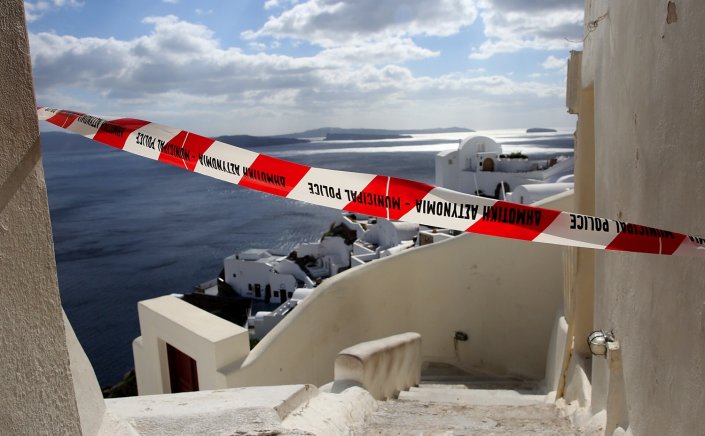 Santorini earthquakes: Καινοτόμα αποστολή του ΕΚΠΑ στην Σαντορίνη για τα κατολισθητικά φαινόμενα - Οι επικίνδυνες περιοχές