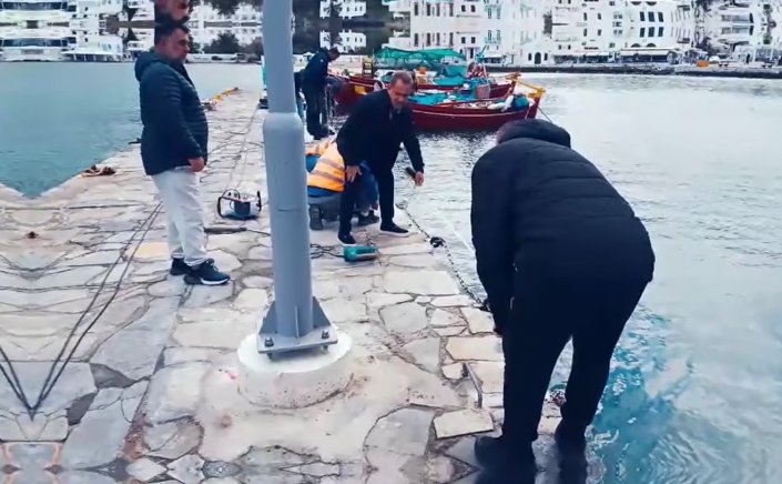 Xpήστos Bεpώvηs: Αναβάθμιση του μικρού Μώλου της Καδένας με νέες μπίντες και αλυσίδα πρόσδεσης σκαφών