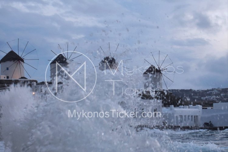 Ferry Services – Sailing ban: Συνεχίζεται και σήμερα Τρίτη (29/4) το απαγορευτικό απόπλου, λόγω των Βορείων θυελλωδών ανέμων, που τοπικά φτάνουν τα 9 bf στο Αιγαίο - Ποια δρομολόγια ακυρώνονται