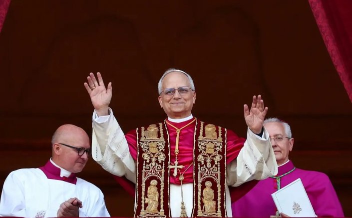 New Pope Robert Francis Prevost: Νέος Πάπας, ο Ρόμπερτ Φράνσις Πρεβόστ, πήρε το όνομα Λέων 14ος – Ο πρώτος Αμερικανός Ποντίφικας