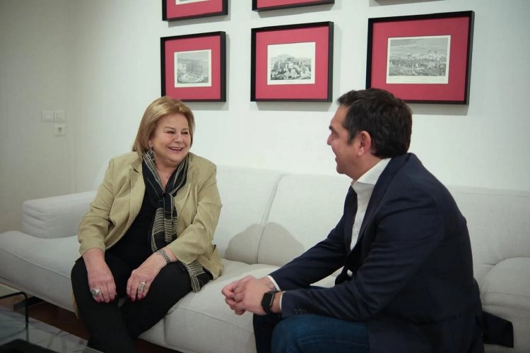 Behind the Politics:  Τα δείπνα της Λούκας και ο Αλέξης