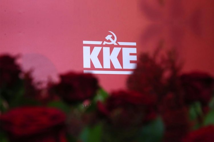 Notable Death - ΚΚΕ: Αποχαιρετούμε με μεγάλη θλίψη τον Πέτρο-Λούκα Χαλκιά... Στον ήχο του κλαρίνου του θα μείνει η πετραία γη της Ηπείρου, ο αέρας των βουνών της και το βουητό των ποταμών της...