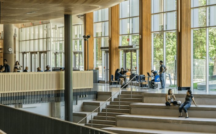 «Eternal» Students: Διαγραφή φοιτητών!! Για πόσα χρόνια μπορείς να σπουδάζεις με τη νέα διάταξη!!