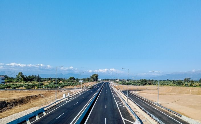 PM Mitsotakis inaugurates New Patras-Pyrgos motorway: LIVE τα εγκαίνια από το Πρωθυπουργό, των 65 χλμ του νέου αυτοκινητόδρομου Πατρών - Πύργου