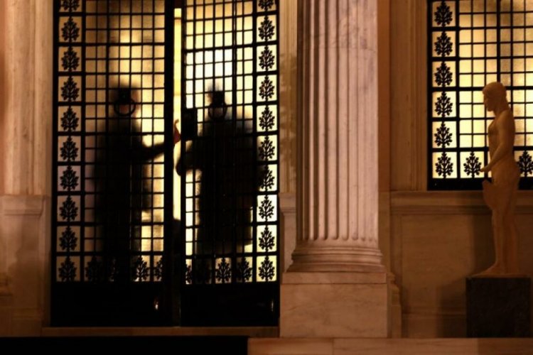 Criminal Statutes of Limitations: Παραγραφές!! Το Σύνταγμα δεν είναι το μόνο πρόβλημα, είναι και το Μαξίμου!!