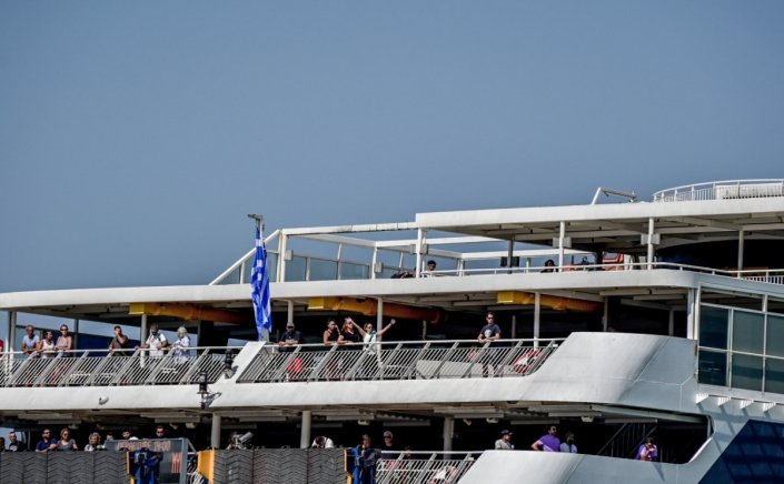 Lifting of a sailing ban: Απέπλευσε το «Blue Star Myconos» - Ήρθη η απαγόρευση απόπλου για Σύρο, Μύκονο, Εύδηλο και Καρλόβασι